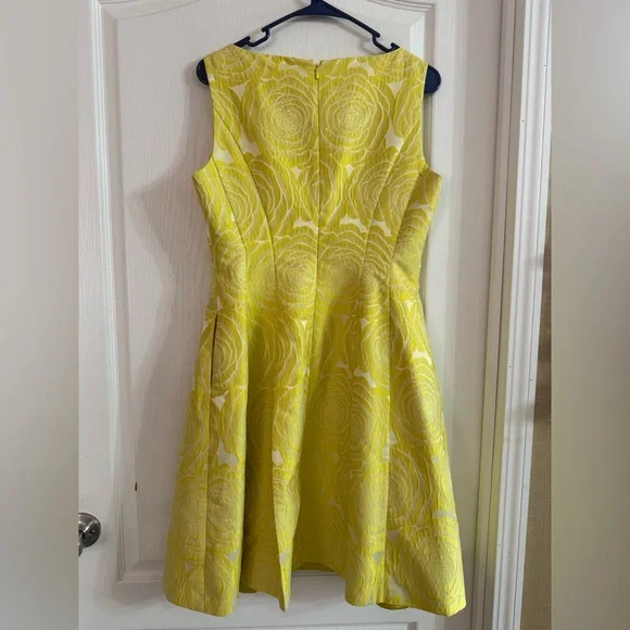 Ivanka Trump Yellow Rose Fit And Flare Dress Sz 8. F-124 - Picture 4 of 5